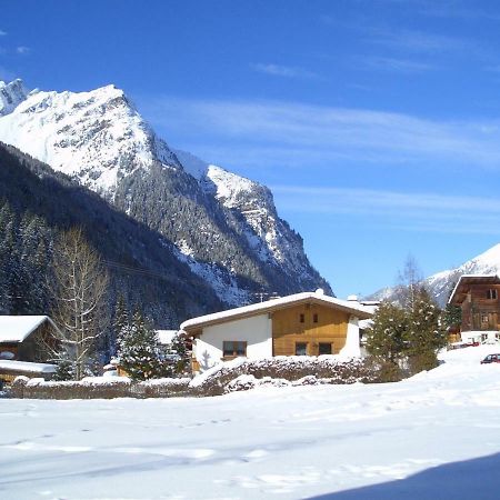 Haus Rosi Apartment Sankt Leonhard im Pitztal Bagian luar foto