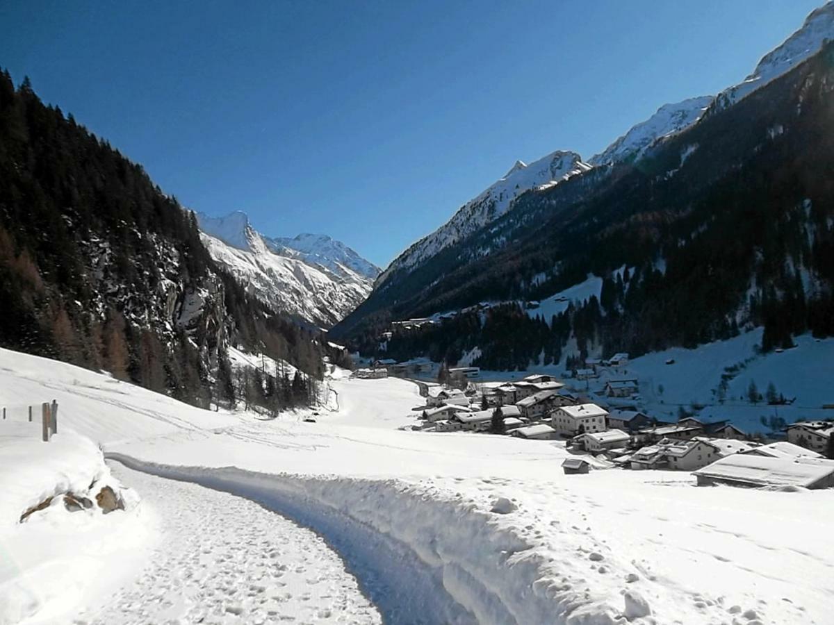 Haus Rosi Apartment Sankt Leonhard im Pitztal Bagian luar foto