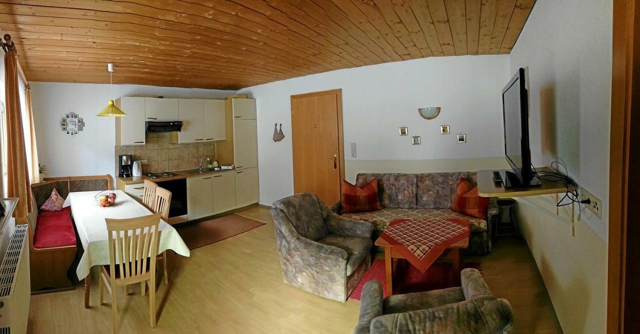 Haus Rosi Apartment Sankt Leonhard im Pitztal Bagian luar foto